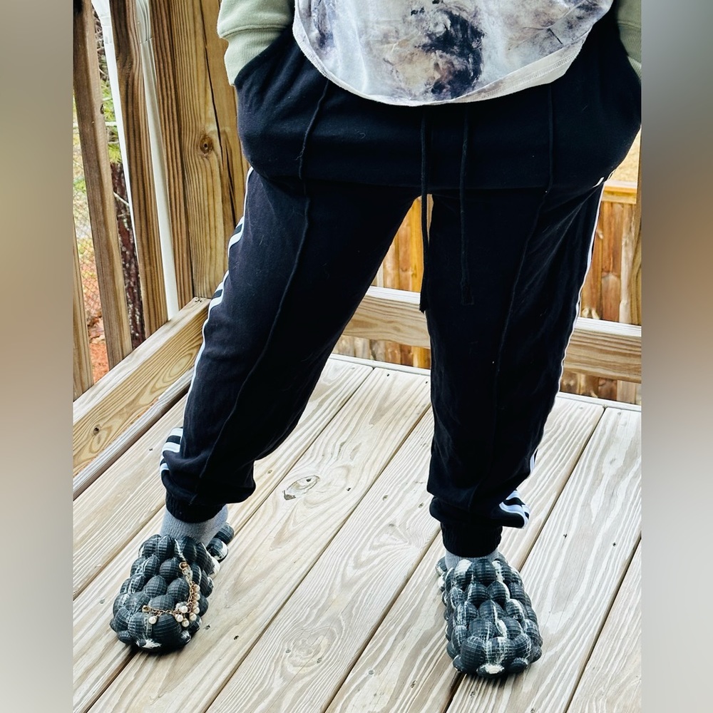 Joggers - Picture 3 of 5